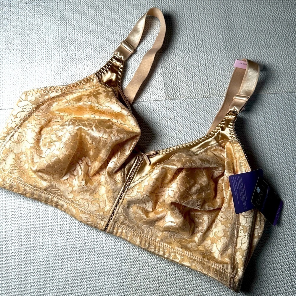 Bali Bra 42D Women's Double Support Lace Wirefree Beige  Style 3372